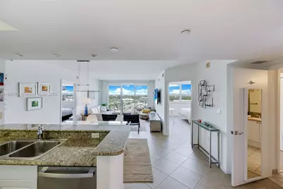 19501 W Country Club Dr #2412, Aventura, FL 33180 - Photo 4