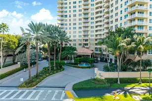 19501 W Country Club Dr, Aventura, FL 33180 - Photo 22