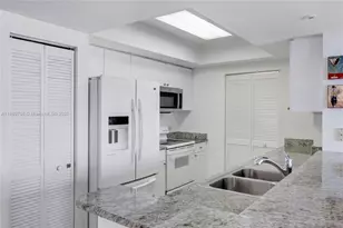 19501 W Country Club Dr, Aventura, FL 33180 - Photo 6