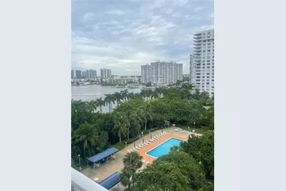 2851 NE 183rd St #906E, Aventura, FL 33160 - Photo 2