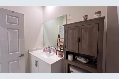 10117 W 32nd Ln #0, Hialeah, FL 33018 - Photo 34
