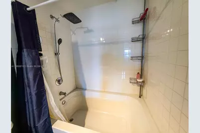 10 SW South River Dr #1704, Miami, FL 33130 - Photo 30