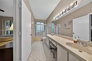 10541 NW 10th St, Plantation, FL 33322 - Photo 26