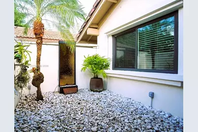 3400 Cherry Garden Cir #156, Lauderhill, FL 33319 - Photo 6