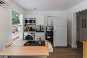 2515 NE 182nd St, North Miami Beach, FL 33160 - Photo 2