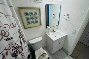 1403 NW 103rd St, Miami, FL 33147 - Photo 10