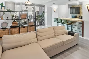 2655 Collins Ave, Miami Beach, FL 33140 - Photo 4