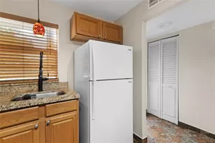 9620 Sunrise Lakes Blvd, Sunrise, FL 33322 - Photo 12