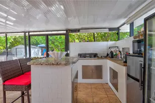 18501 SW 130th Ave, Miami, FL 33177 - Photo 46
