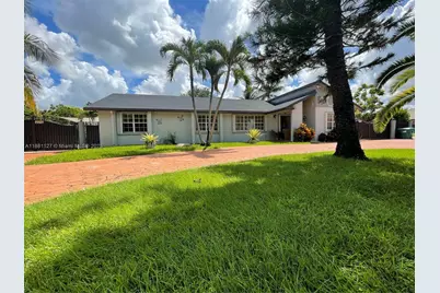 18501 SW 130th Ave, Miami, FL 33177 - Photo 6