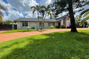 18501 SW 130th Ave, Miami, FL 33177 - Photo 6