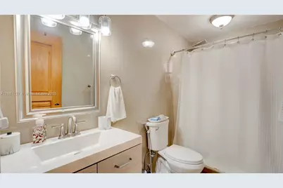 18501 SW 130th Ave, Miami, FL 33177 - Photo 32