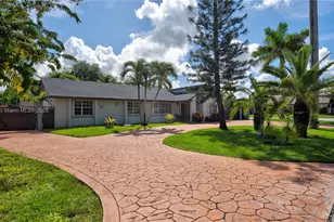18501 SW 130th Ave, Miami, FL 33177 - Photo 1