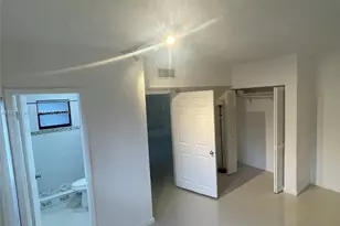 2718 S University Dr, Davie, FL 33328 - Photo 8