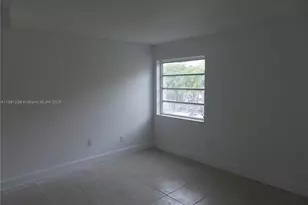 399 NW 72nd Ave, Miami, FL 33126 - Photo 10