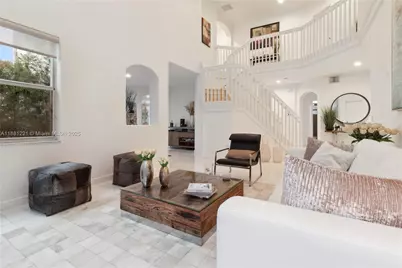 11257 NW 78th St, Doral, FL 33178 - Photo 6