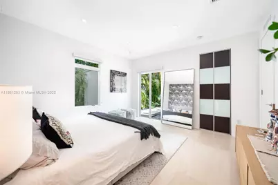 520 E Dilido Dr, Miami Beach, FL 33139 - Photo 18