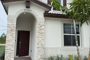 2582 SE 29th St, Homestead, FL 33035 - Photo 1