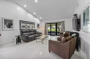 16273 Laurel Dr, Weston, FL 33326 - Photo 4