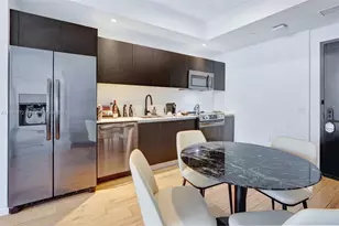 398 NE 5th St, Miami, FL 33132 - Photo 8