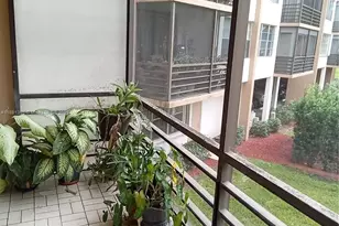 1400 St Charles Pl, Pembroke Pines, FL 33026 - Photo 26