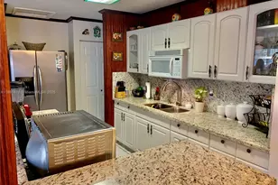 6180 SW 42nd Ct, Davie, FL 33314 - Photo 6