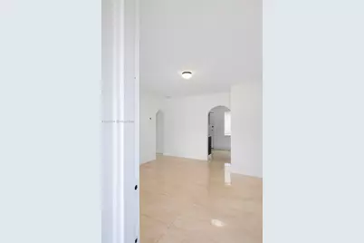 890 NW 106th St #890, Miami, FL 33150 - Photo 4