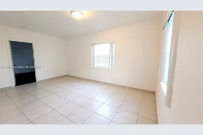 8453 NW 4th Ct #8453, Miami, FL 33150 - Photo 2