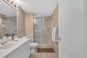 21205 Yacht Club Dr, Aventura, FL 33180 - Photo 36
