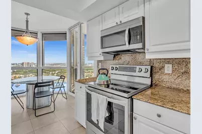 21205 Yacht Club Dr #2605, Aventura, FL 33180 - Photo 12