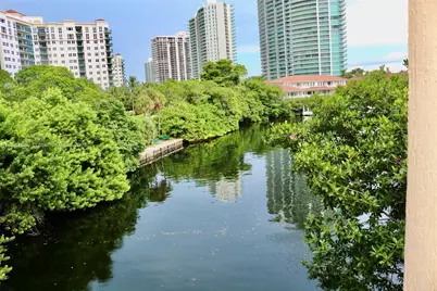 19999 E Country Club Dr #1304, Aventura, FL 33180 - Photo 2