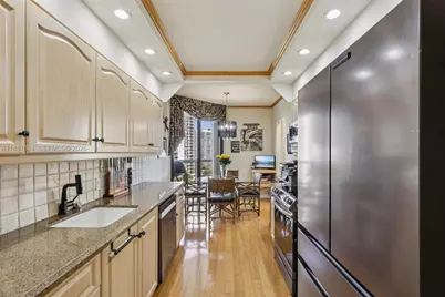 20191 E Country Club Dr #1102, Aventura, FL 33180 - Photo 6