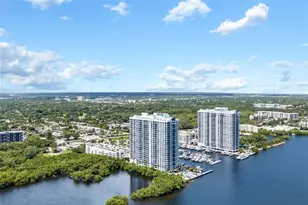 17111 Biscayne Blvd, North Miami Beach, FL 33160 - Photo 32