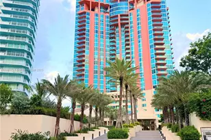 300 South Pointe Dr, Miami Beach, FL 33139 - Photo 60