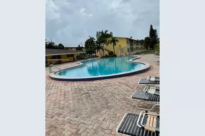 20201 NE 29th Ct #D112, Aventura, FL 33180 - Photo 1