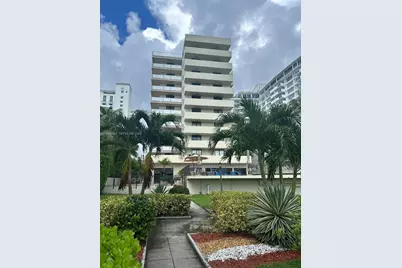 1621 Collins Ave #701, Miami Beach, FL 33139 - Photo 2