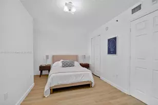 2475 NW 16th St Rd, Miami, FL 33125 - Photo 12