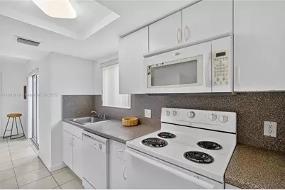 2475 NW 16th St Rd #308, Miami, FL 33125 - Photo 16