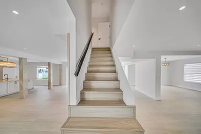 3341 NE 170th St, North Miami Beach, FL 33160 - Photo 32