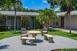 2201 NE 14th Ave, Wilton Manors, FL 33305 - Photo 14