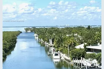 1121 Crandon Blvd #D702, Key Biscayne, FL 33149 - Photo 1