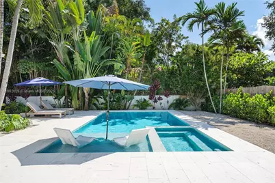 9357 NE 9th Pl, Miami Shores, FL 33138 - Photo 34