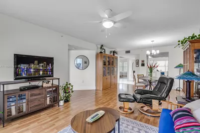 13800 SW 5th Ct #203M, Pembroke Pines, FL 33027 - Photo 14