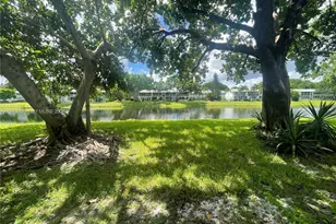 36 Islewood B, Deerfield Beach, FL 33442 - Photo 12