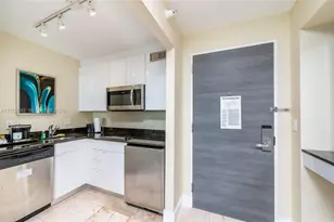 2670 E Sunrise Blvd, Fort Lauderdale, FL 33304 - Photo 24