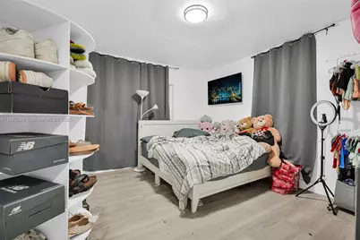 1090 NW 77th St, Miami, FL 33150 - Photo 28