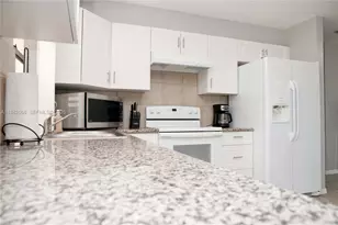 722 SE Thanksgiving Ave, Port Saint Lucie, FL 34984 - Photo 6