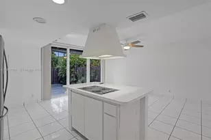 2220 NE 11th St, Hallandale Beach, FL 33009 - Photo 44