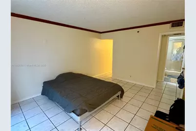 2401 Collins Ave #611, Miami Beach, FL 33140 - Photo 22