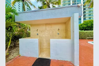 2401 Collins Ave #611, Miami Beach, FL 33140 - Photo 64